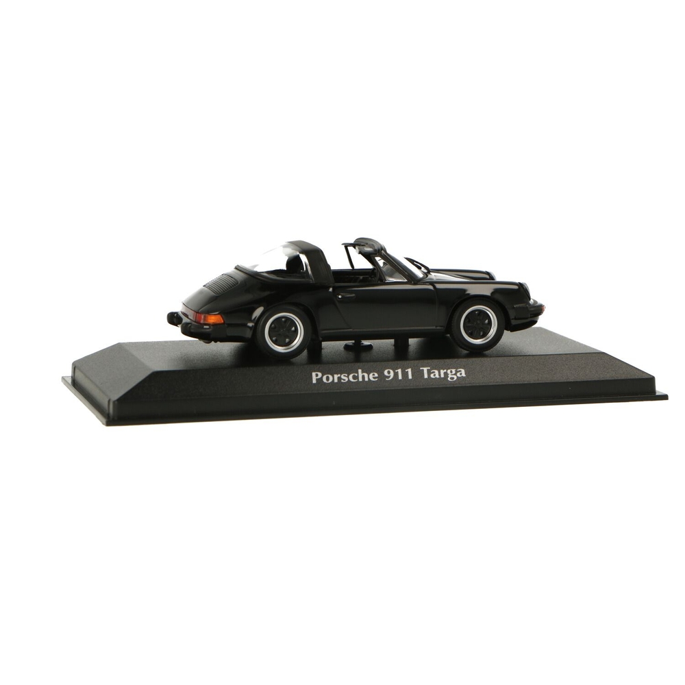porsche4264209.jpg
