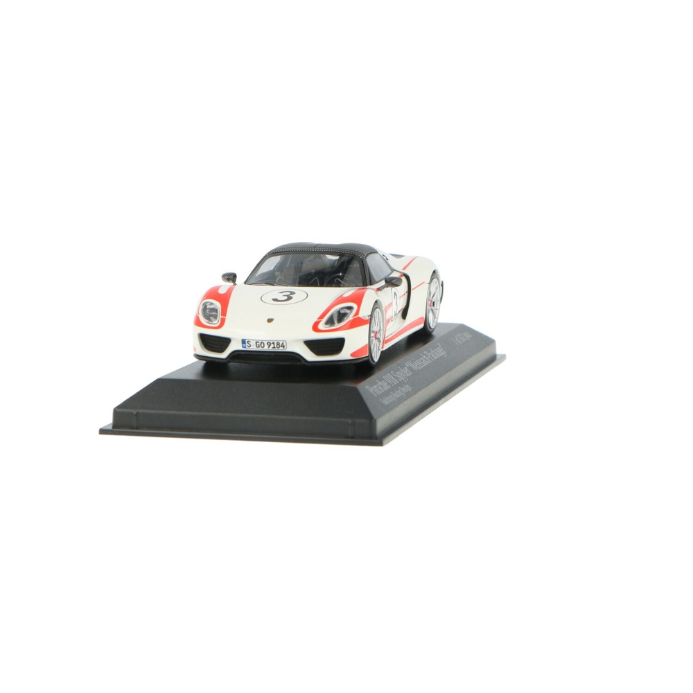 77922 Porsche 918 Spyder Paquet de Weissach (Liquid Métal Argent) 1:18 autoart