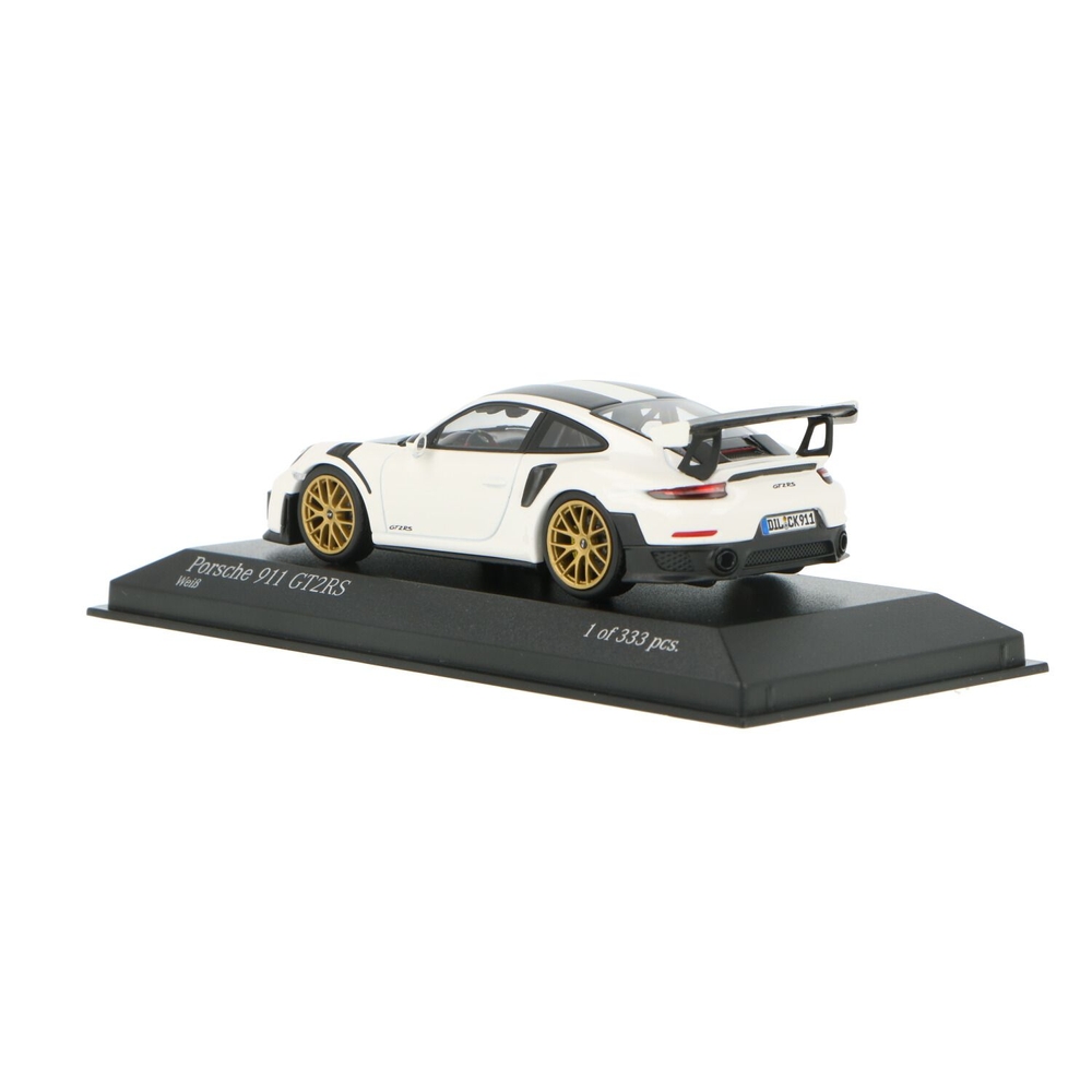 ミニカー Porsche 911 GT2 RS Weissach Package AUTOart 78172 Porsche 911 991.2 GT2 RS Weissach Package 1:18