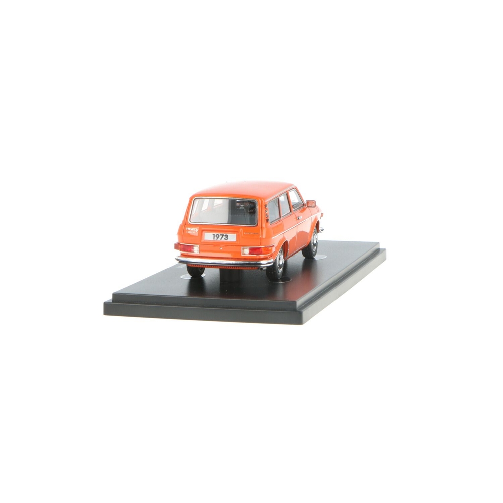 Volkswagen VW 412 Rouge 1972 – Autocult 1/43 – édition Limitée à 333 Exemplaires