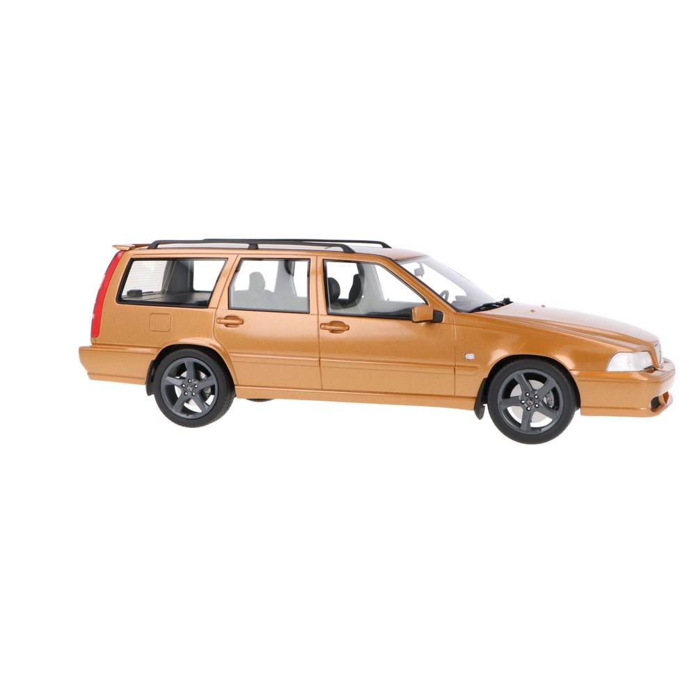 Volvo V70 R ' 1st Generation' | House of Modelcars