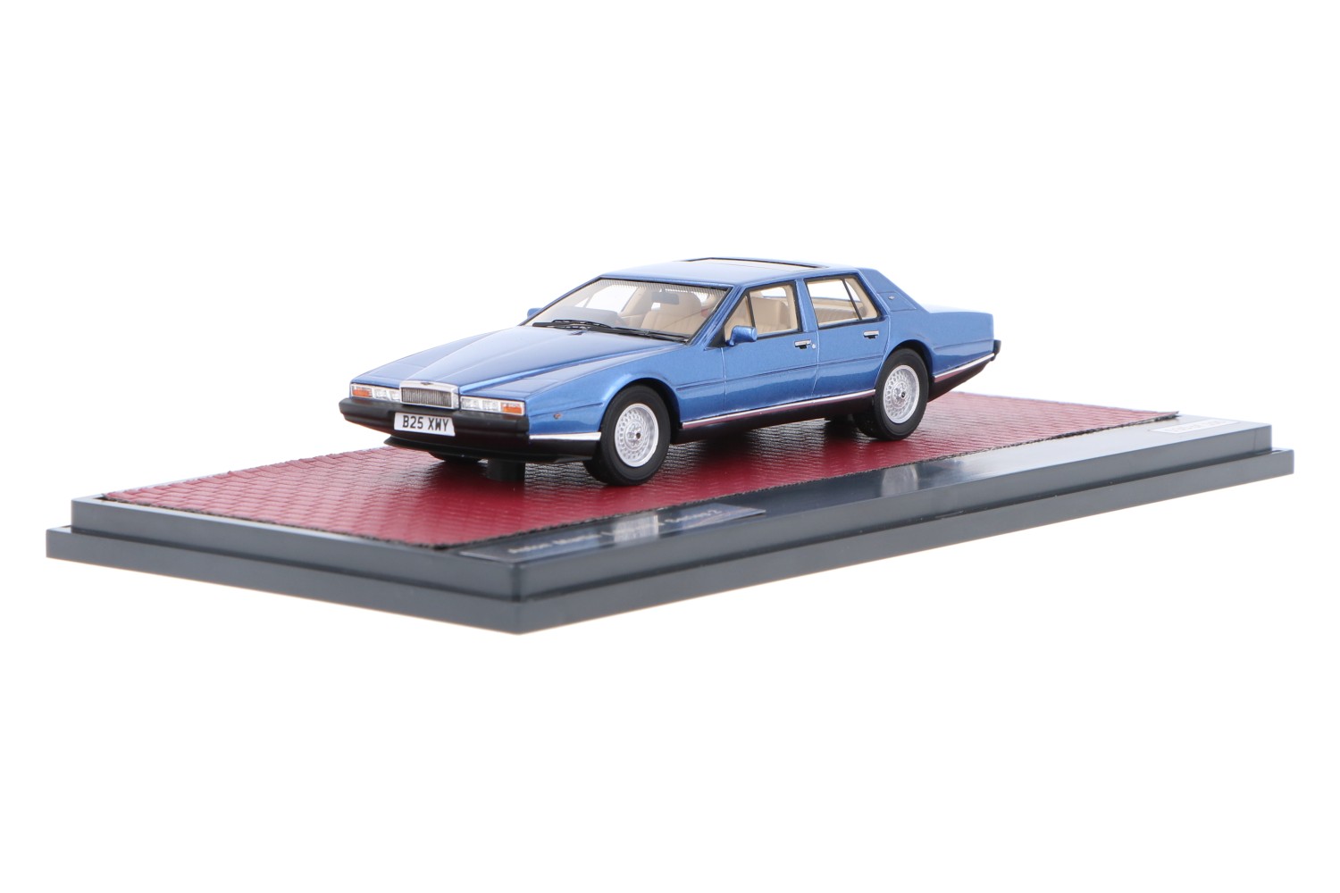 Aston_Martin_Lagonda_Blue_MX40