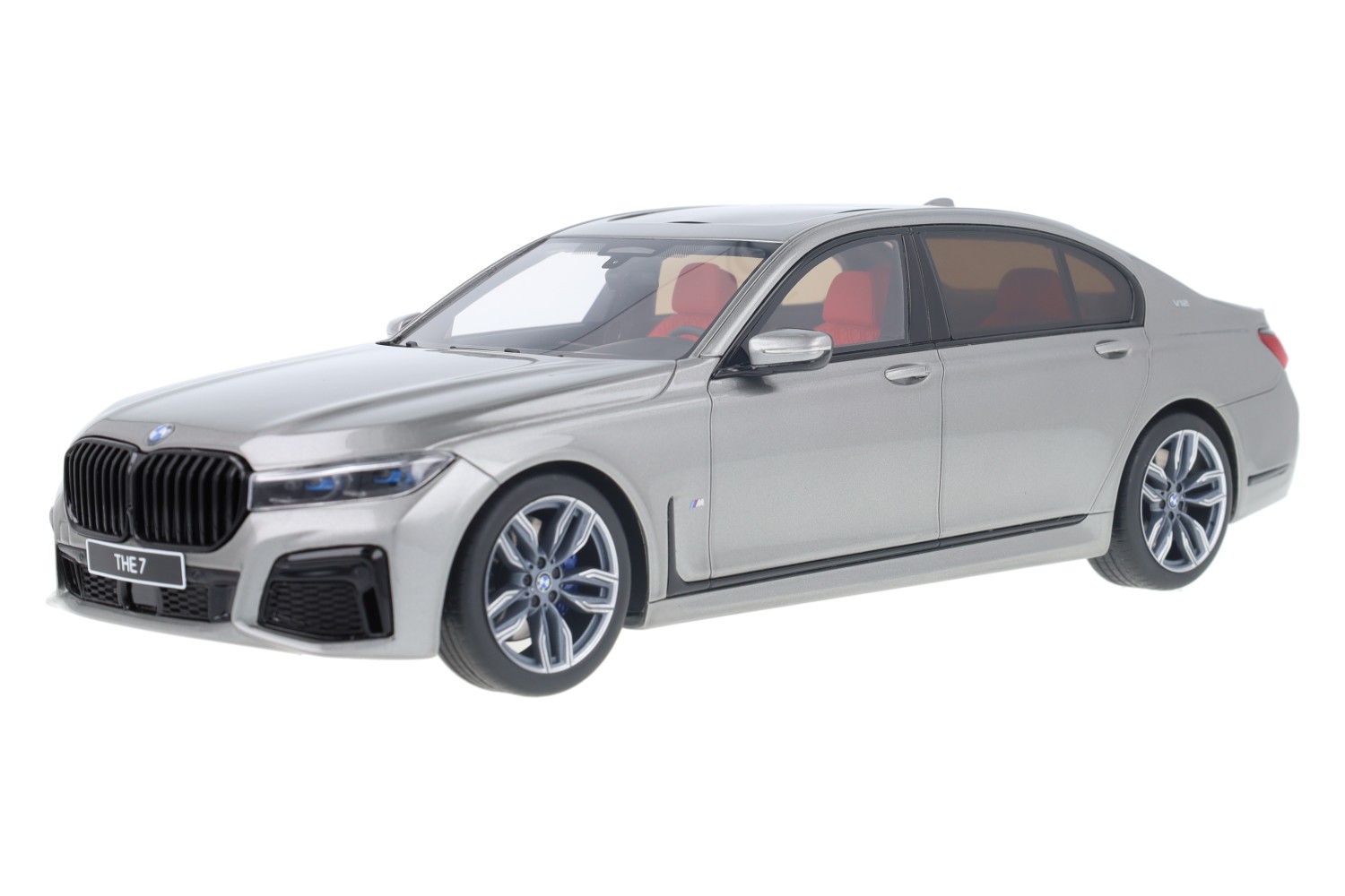 BMW M760i V12 
