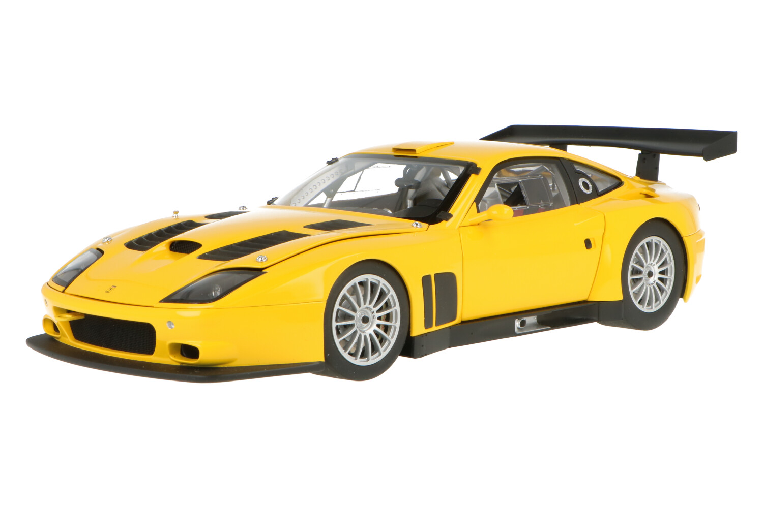 Ferrari 575GTC ラジコン New 1:18 Kyosho Model Car Ferrari 575 GTC Evoluzione Red