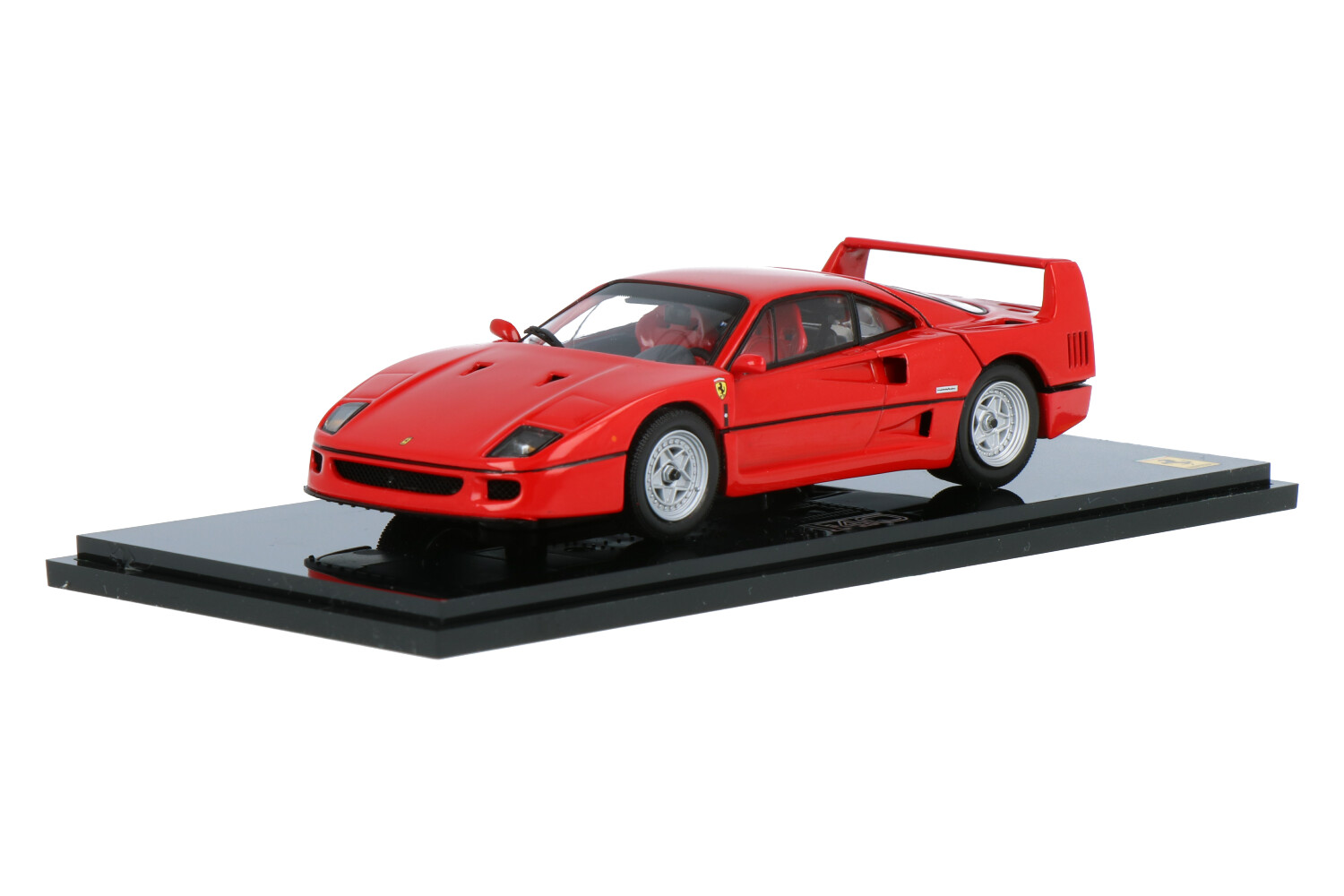Ferrari_F40_05041R_13154955439