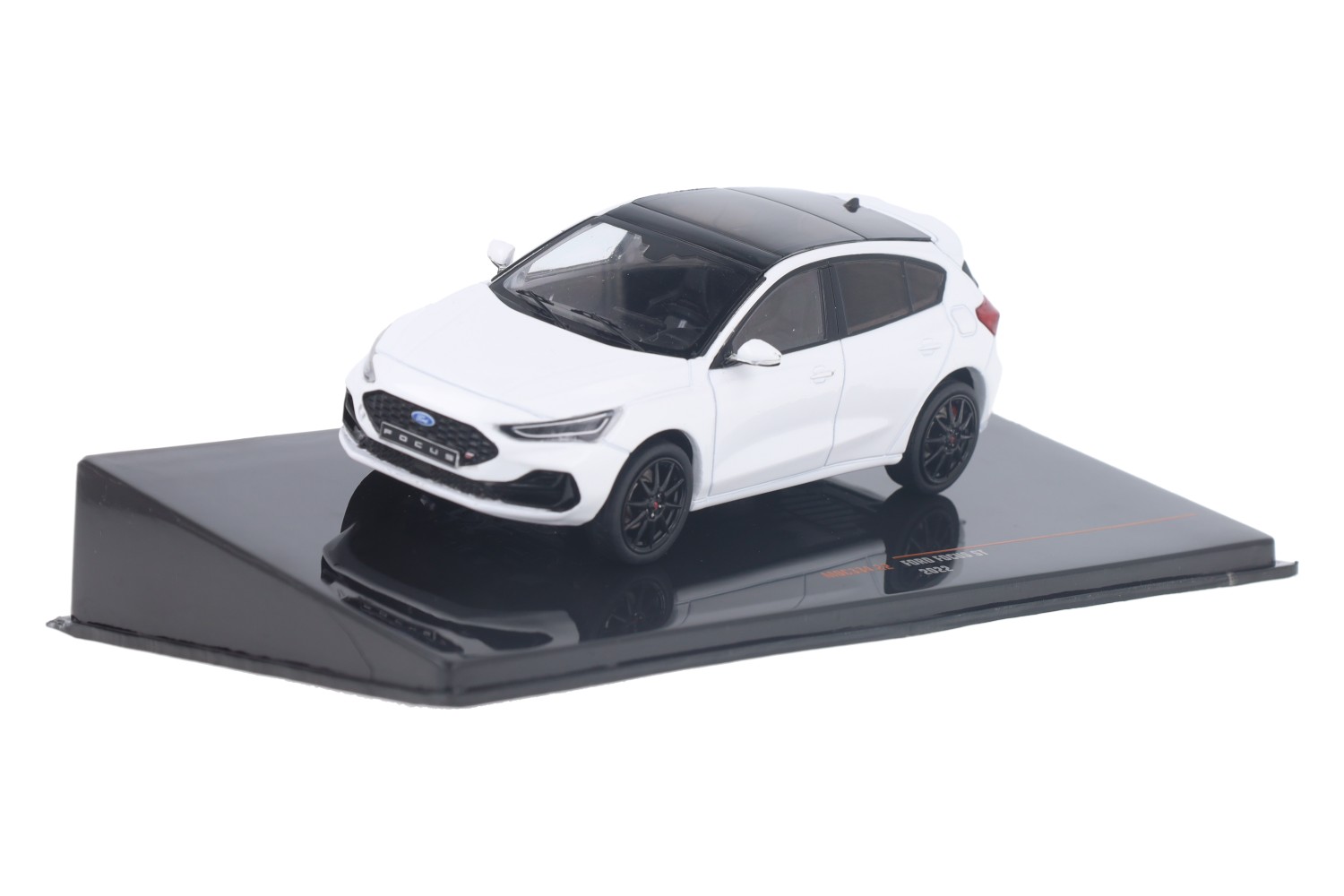 Miniature Ford Focus ST 2022 Blanche - IXO 1/43 Réf MOC334.22