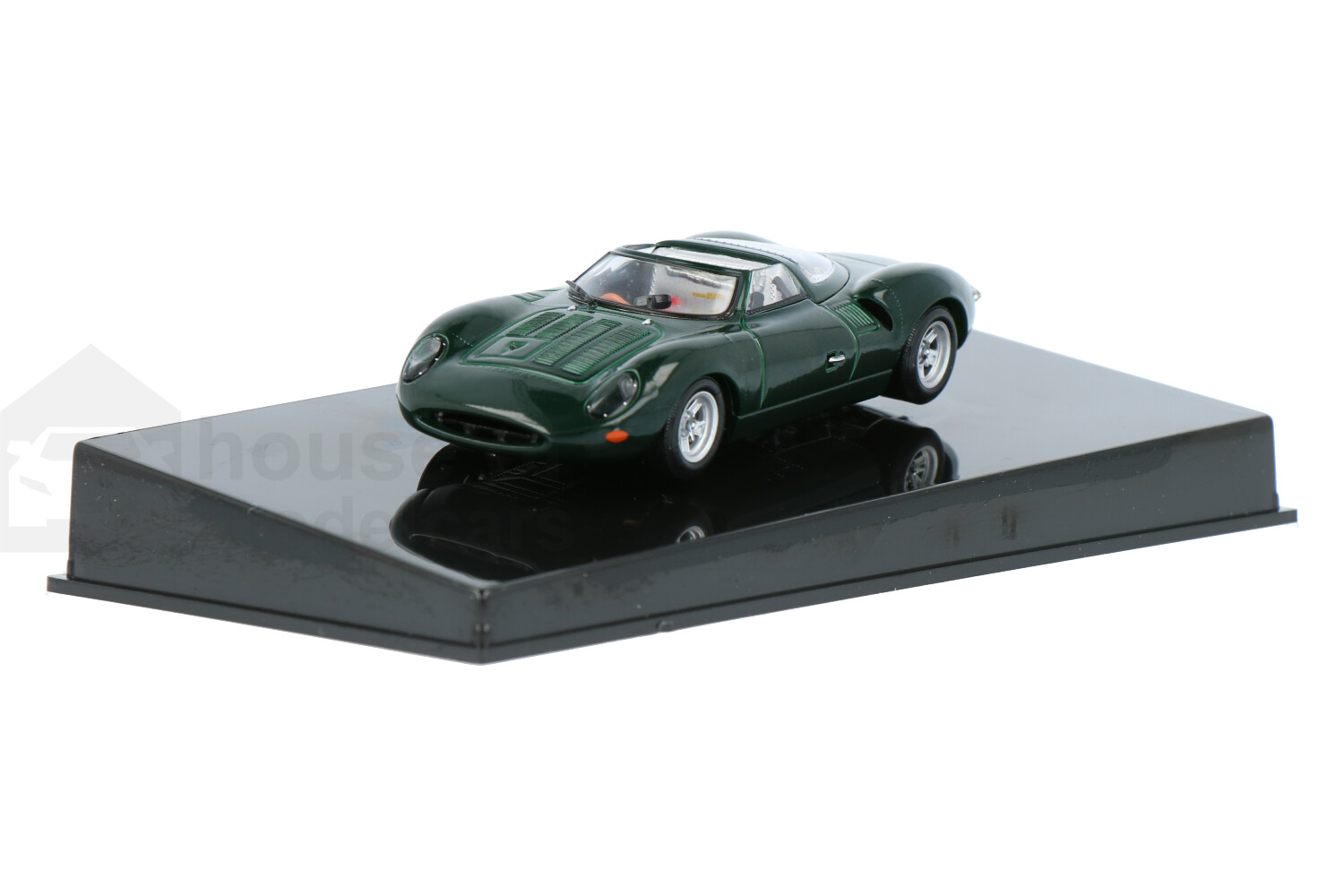 AUTOart オートアート　ジャガー　XJ13 グリーン Amazon.co.jp: AUTOart オートアート ジャガー XJ13 グリーン : おもちゃ