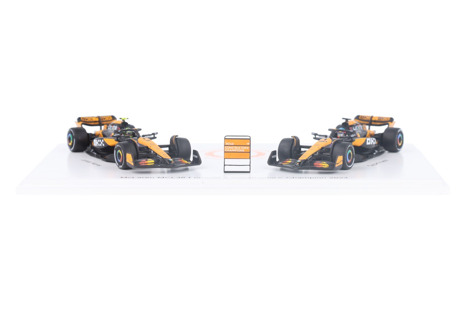 McLaren MCL38 - Modelauto schaal 1:64