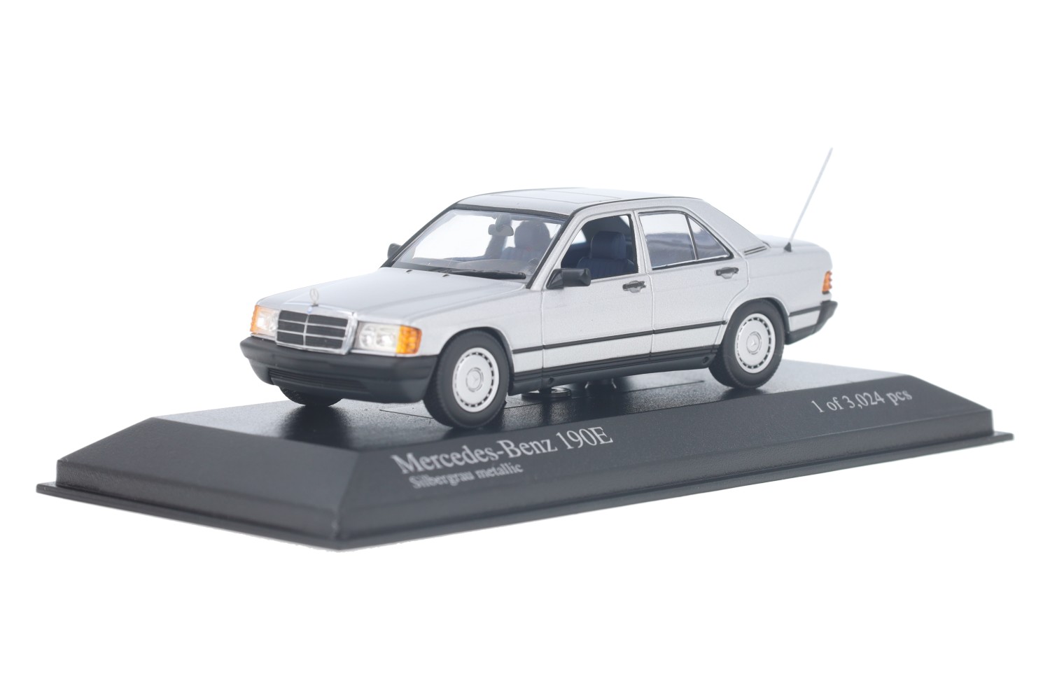 Mercedes-Benz 190E Silver Grey Metallic | House of Modelcars