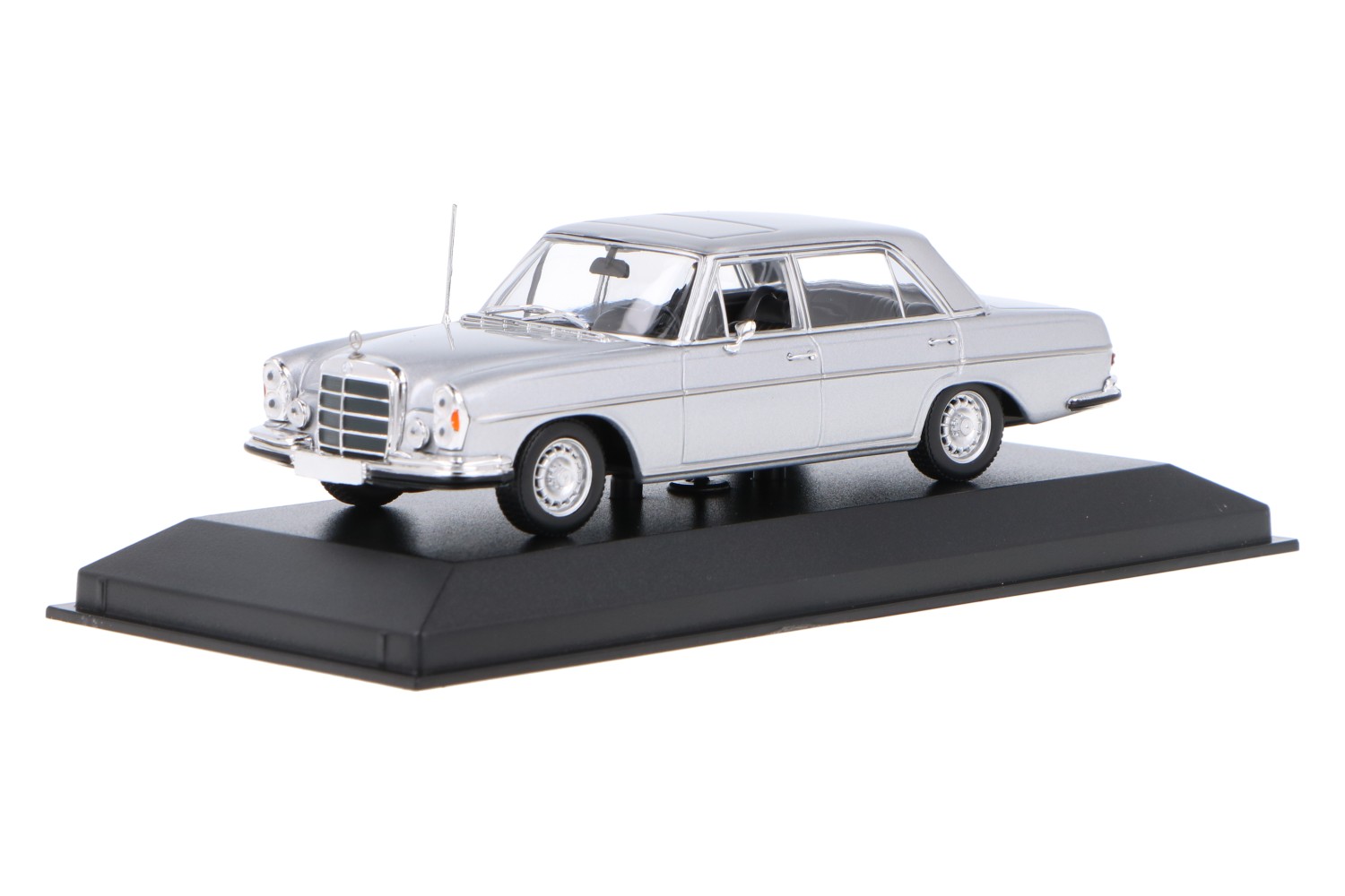 Mercedes-Benz 300 SEL 6.3 (W109) | House of Modelcars