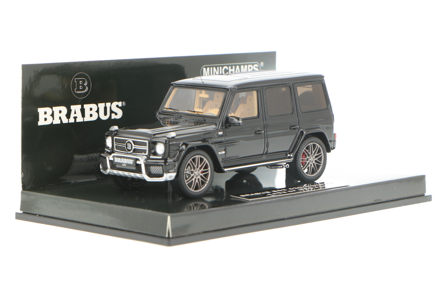 1/43 ブラバス　B63 620 ホワイト Brabus Mercedes Benz G V12 B63 620 Widestar White 1:43 437032201