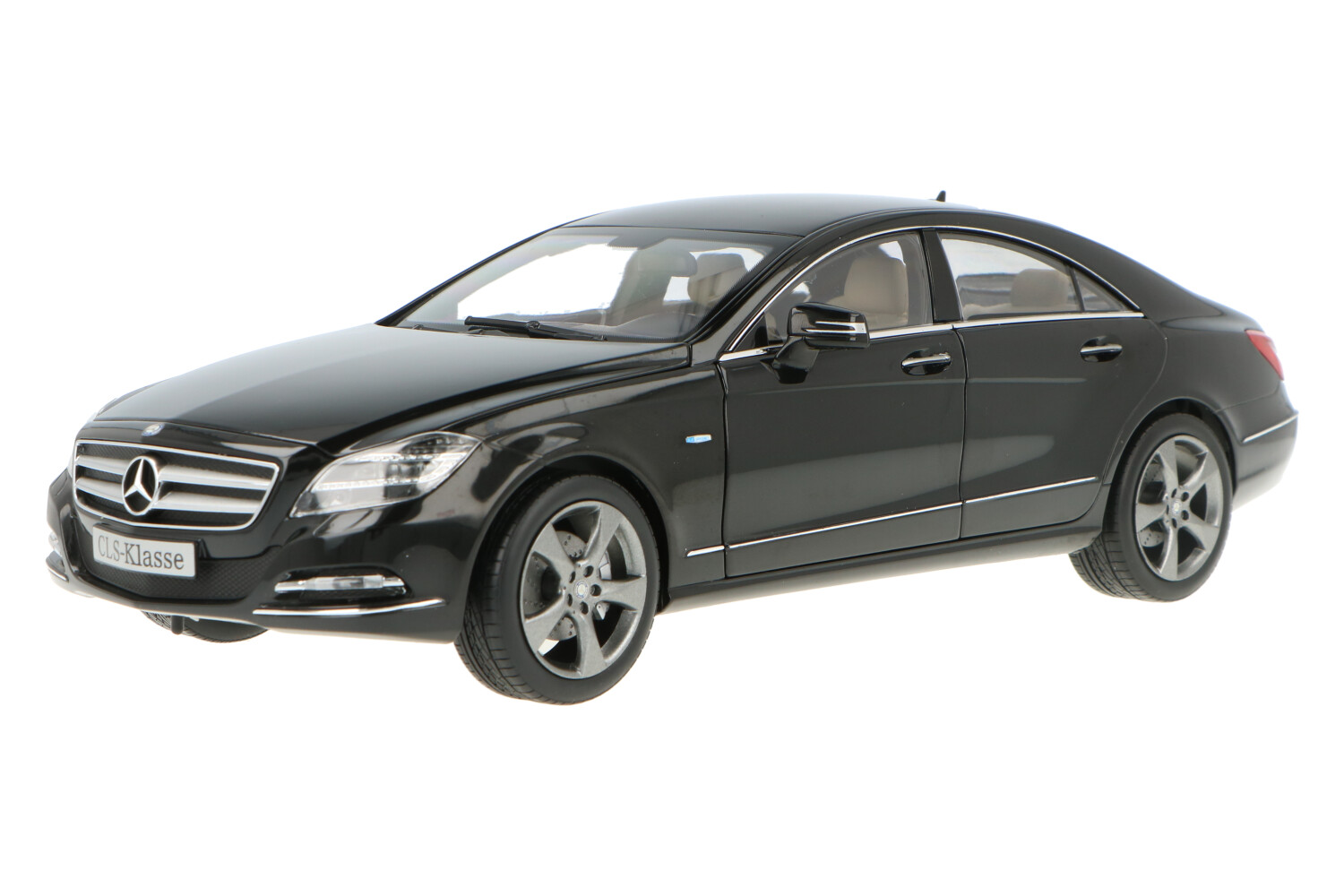 Mercedes_Benz_CLS_B66961296_13