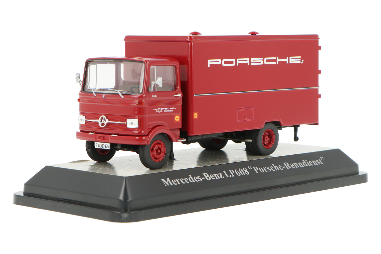 Mercedes-Benz LP608 