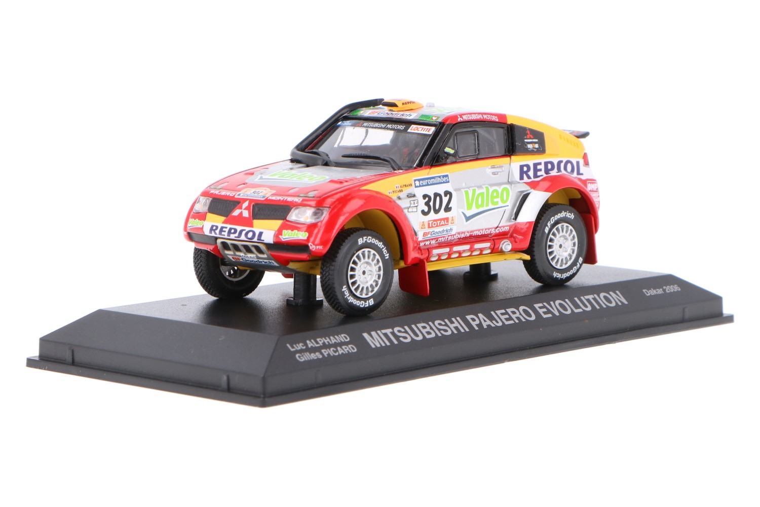 ミニカー MITSUBISHI MOTORS PAJERO EVOLUTION 1/18 Mitsubishi Pajero Evolution | House of Modelcars