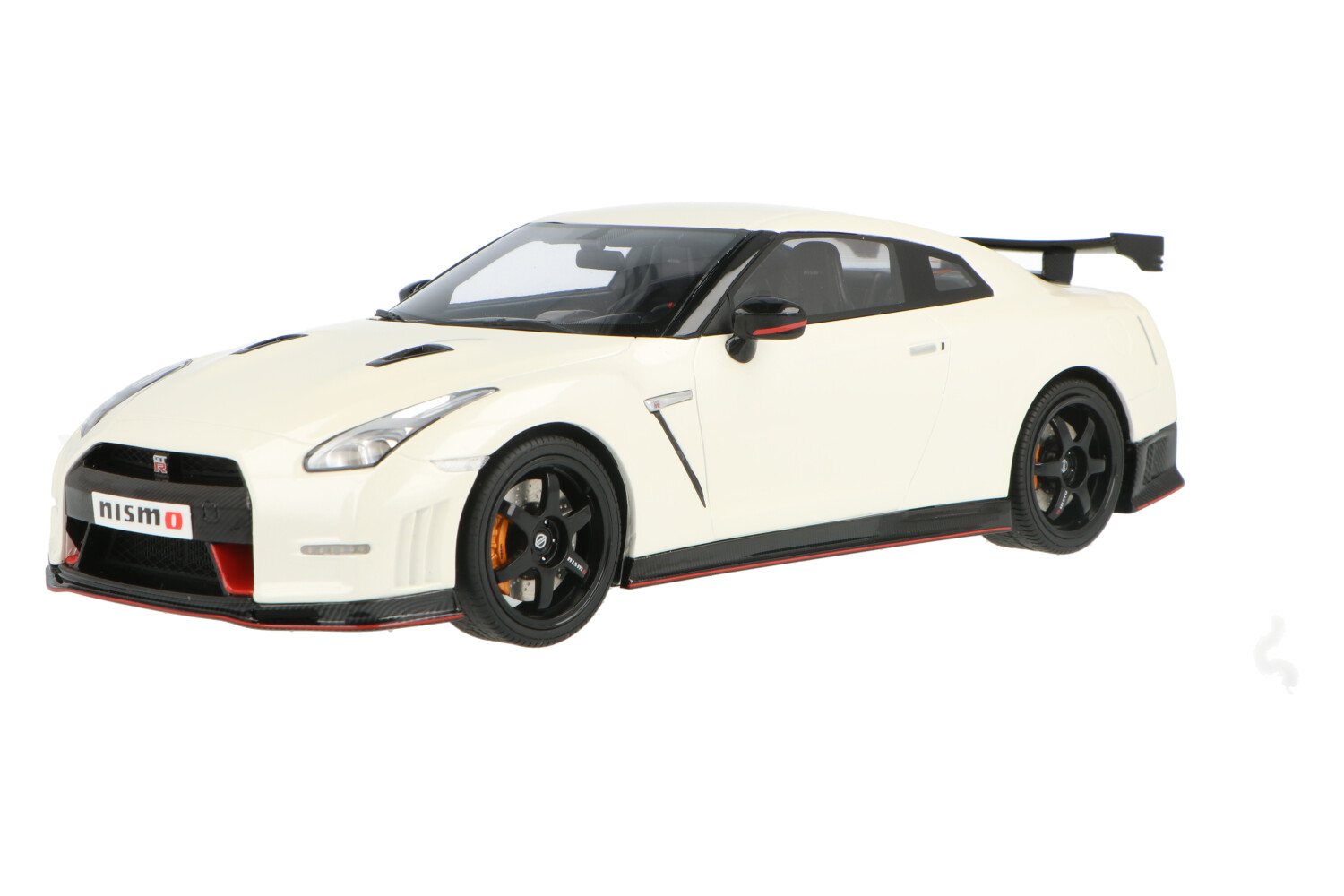 【極美品】GT SPIRIT 1/18Nissan GT-R 35 Nismo Nissan GTR (R35) Nismo 1:18 model car GT Spirit KJ004 - Modelkars