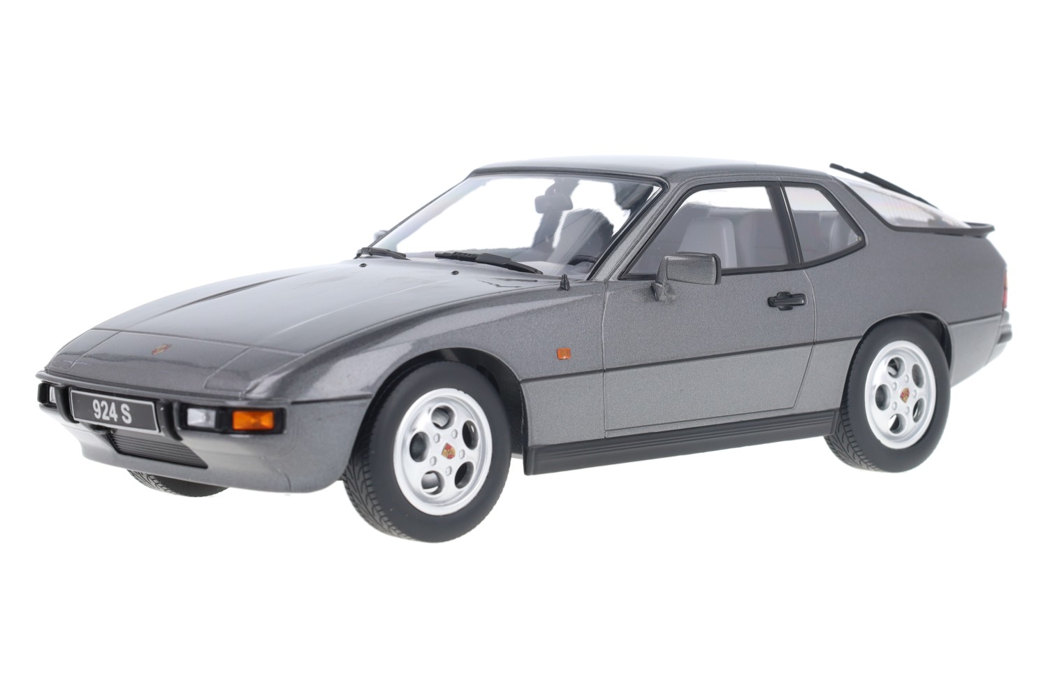 TMS 1/18 ポルシェ 1980 Porsche 924 K4 #00 TMS 1/18 ポルシェ 1980 Porsche 924 K4 #00 - メルカリ