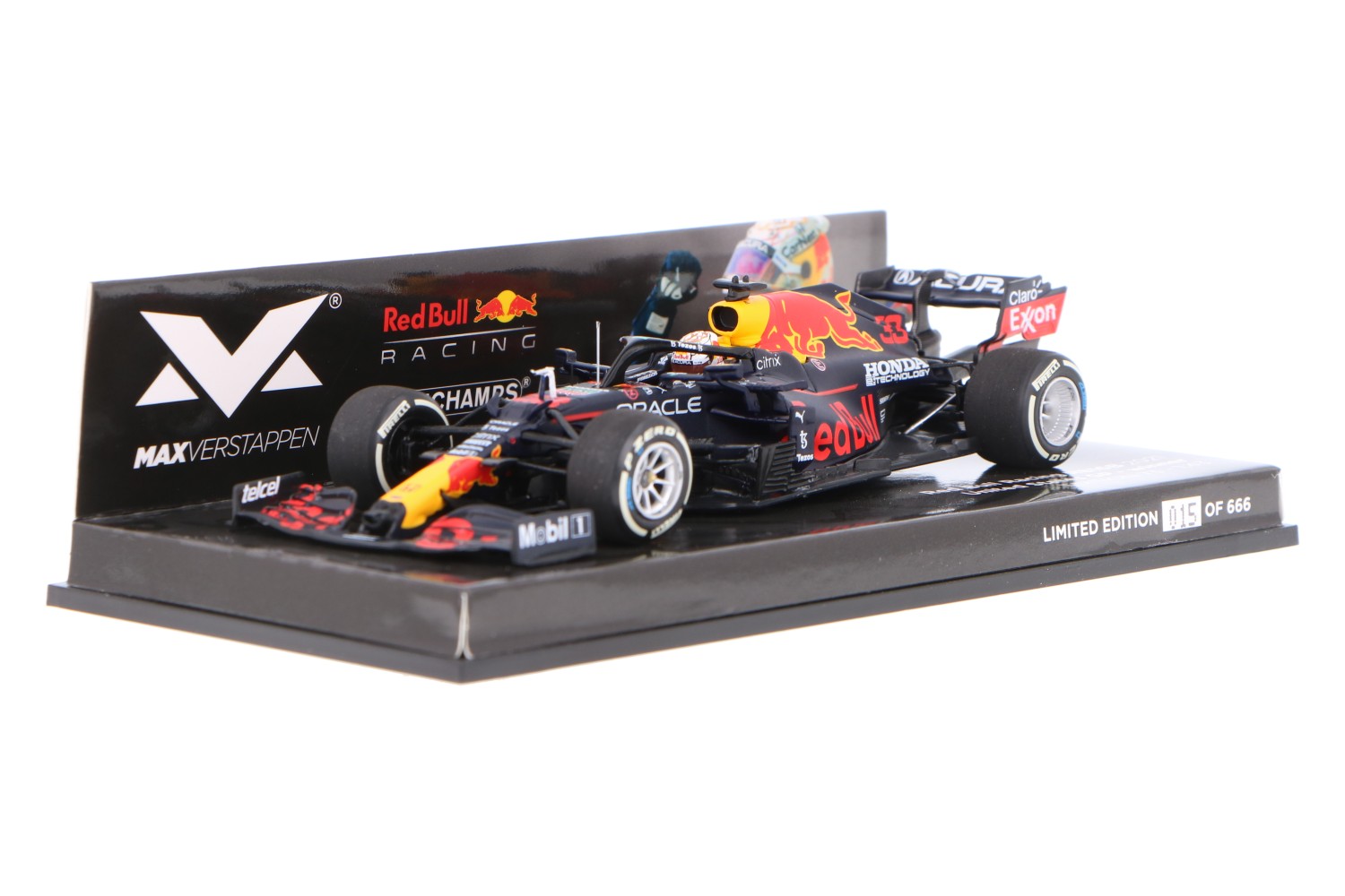 ミニカー RED BULL RACING RB16B 1/24SCALE BBurago Genuine RedBull Racing RB16B Sergio Perez #11