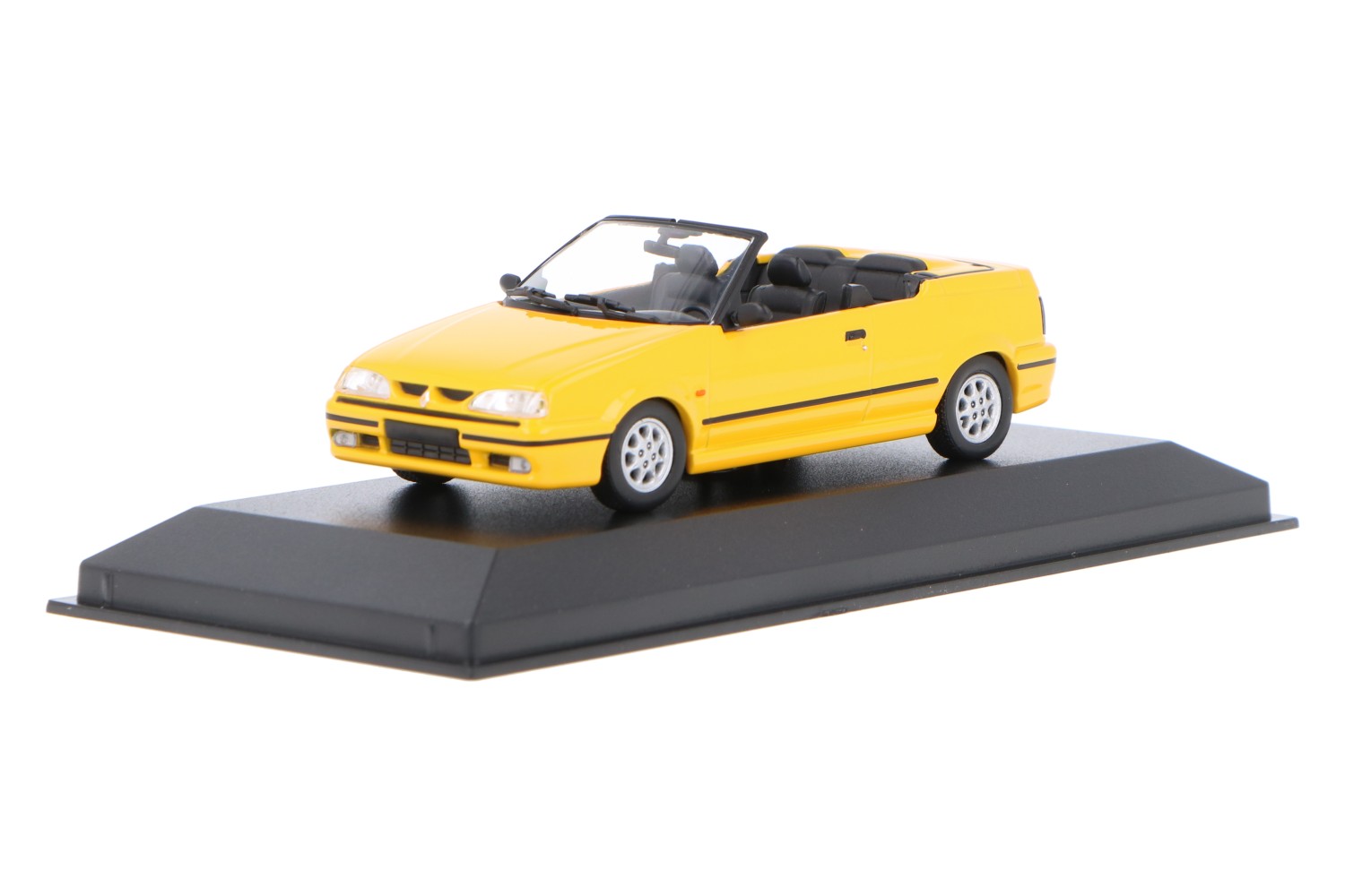 Renault 19 Cabriolet facelift red (Maxichamps) 1:43