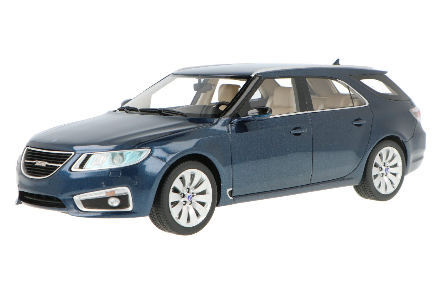 Saab 9-5 Sportcombi | House of Modelcars