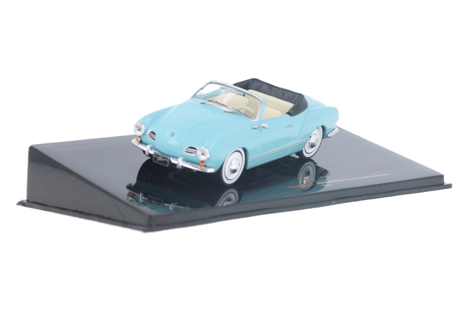 Volkswagen Karmann Ghia Cabriolet Blue House of Modelcars