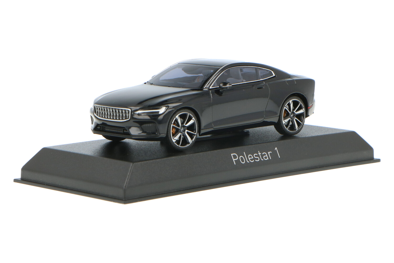 Volvo_Polestar_1_871002_131535